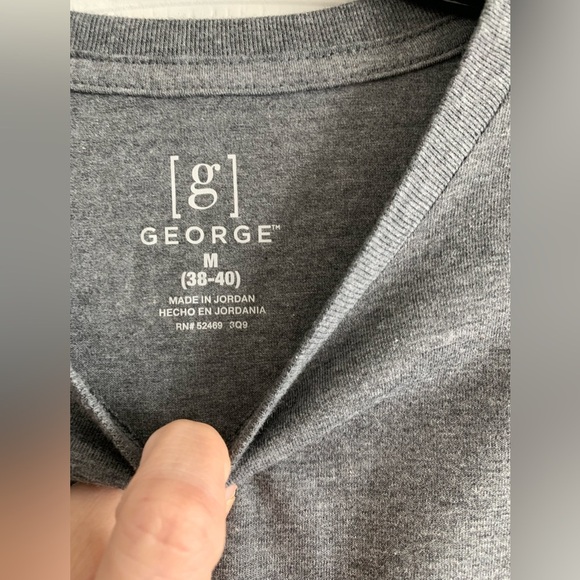 Pokémon pikachu tee size Medium - Picture 2 of 4